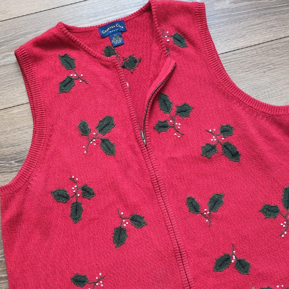 Charter Club Woman Plus Size Holiday Christmas Knit Sweater Vest Holly Leaf  2X‎